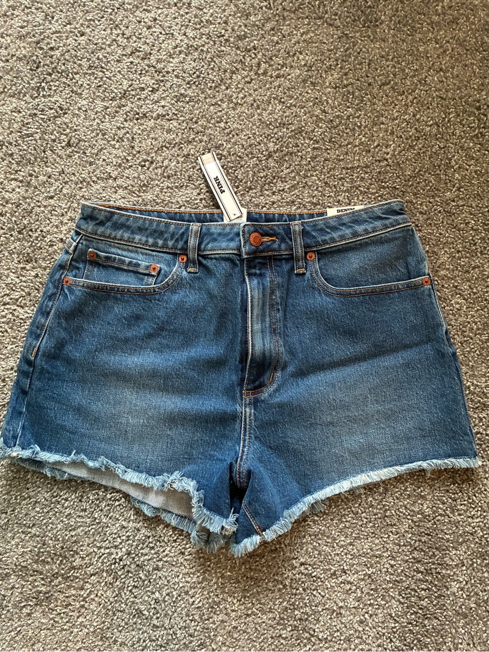 NWT Victoria’s Secret Pink High Rise Cut-Off Shorts – Size 12